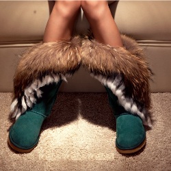 UGG
