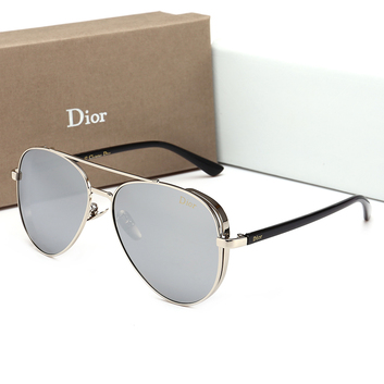 Женские солнцезащитные очки Dior 6735