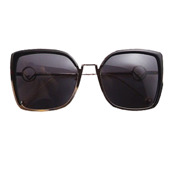 Женские солнцезащитные очки Fendi 7900