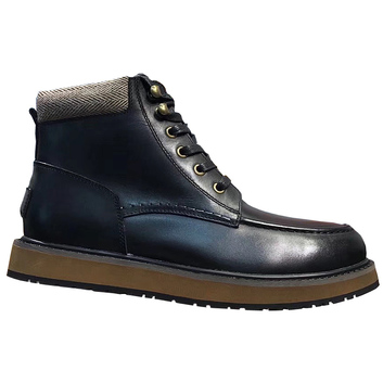 Черные зимние кожаные ботинки на меху UGG 8933