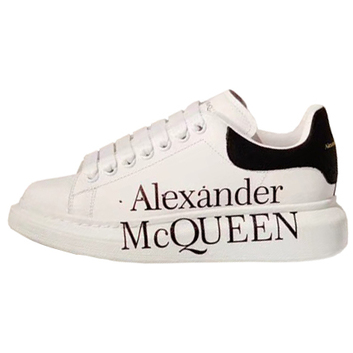 Кожаные кроссовки с надписями Alexander McQueen 9006