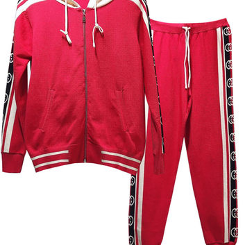 Спортивный красный костюм 8453-1