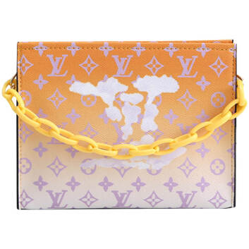 Интересная сумка с цепочкой Louis Vuitton 20621