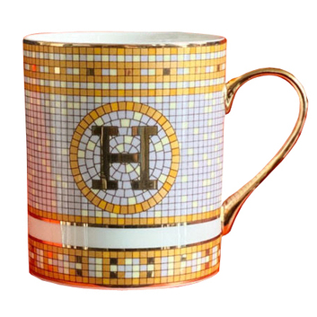 Фарфоровая чашка с декором в упаковке Hermes 28830