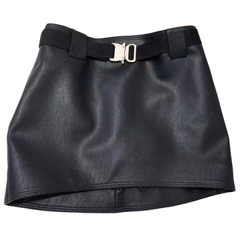 Облегающая черная мини-юбка из эко-кожи 29298