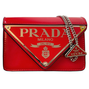 Шикарная сумочка с символом Prada 29631
