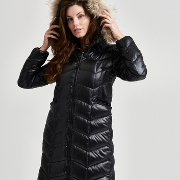 Пальто пуховик с натуральным мехом Moncler 31550